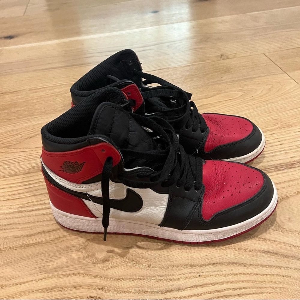 Bred toe Jordan 1